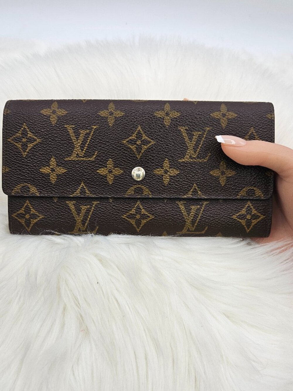 Louis Vuitton Monogram Sarah Wallet